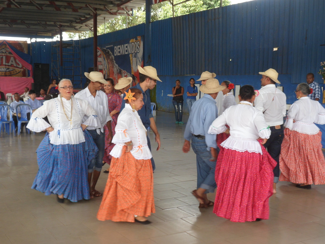 Disfrutan Baile Del D A A D A