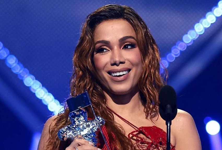 ¡perreo La Brasileña Anitta Se Lleva El Premio Mtv A Mejor Video