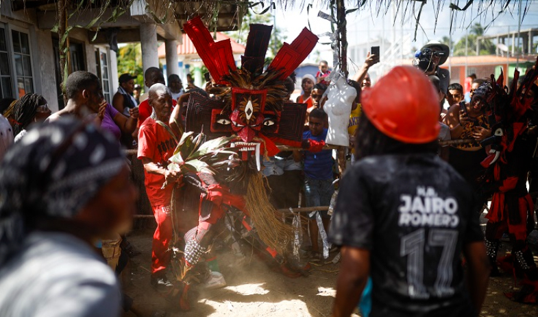 El 'bautizo de los diablos', la lucha del bien contra el mal en el Caribe panameño 