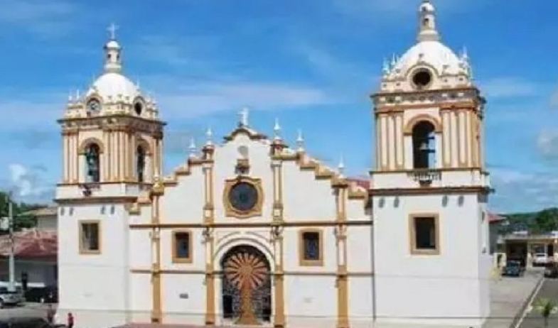 Hurtan alcancías en la Catedral de Santiago, inician las investigaciones  