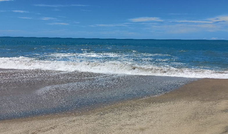 Emiten aviso de vigilancia por oleajes y corrientes de resaca en el Caribe panameño 