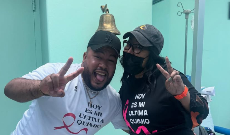 ¡'Eres una guerrera!' 'Rikiplops' comparte con alegría que su mamá superó el cáncer 