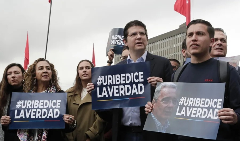 La Fiscalía de Colombia ve motivaciones políticas en el atentado contra el senador Miguel Uribe Turbay 