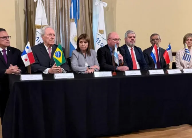  Argentina y Panamá firman acuerdo para combatir el crimen transnacional 