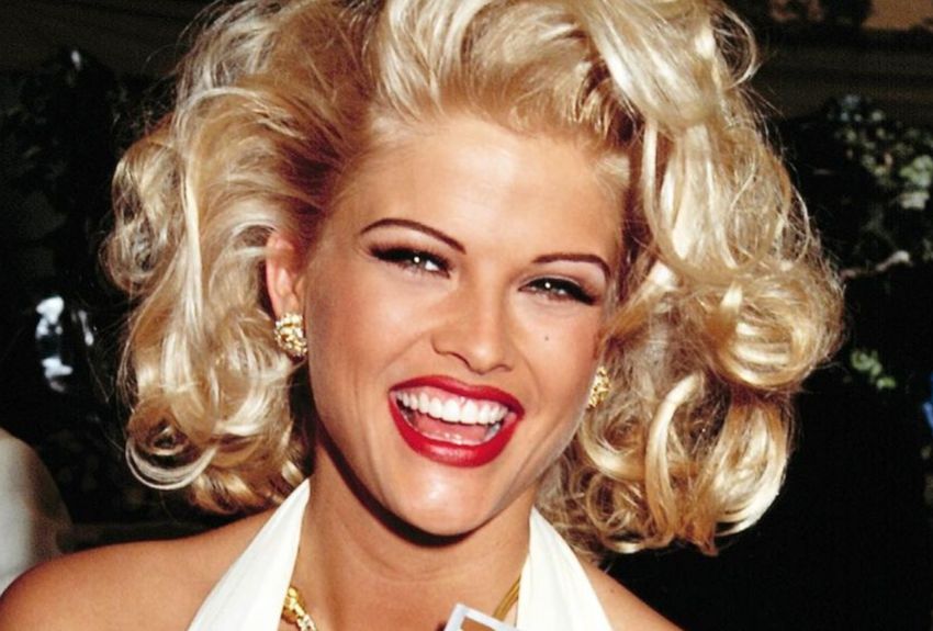 Рот тейлор. Anna Nicole Smith.