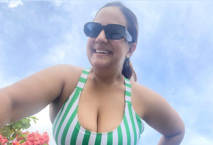 ‘La Barbiechona’ Kathy Phillips pours water on her cellulite and they rave about her