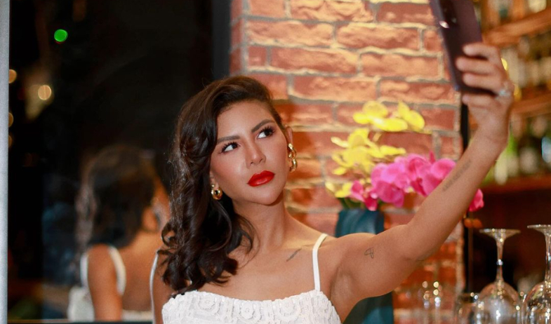 Mónica Lola Díaz defiende su apariencia y personalidad ante comentarios en redes sociales 