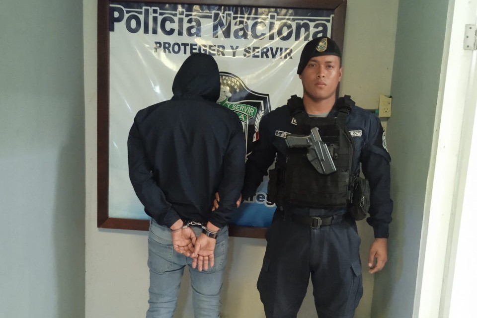 Capturan a un hombre con un revólver y municiones en San Joaquín 