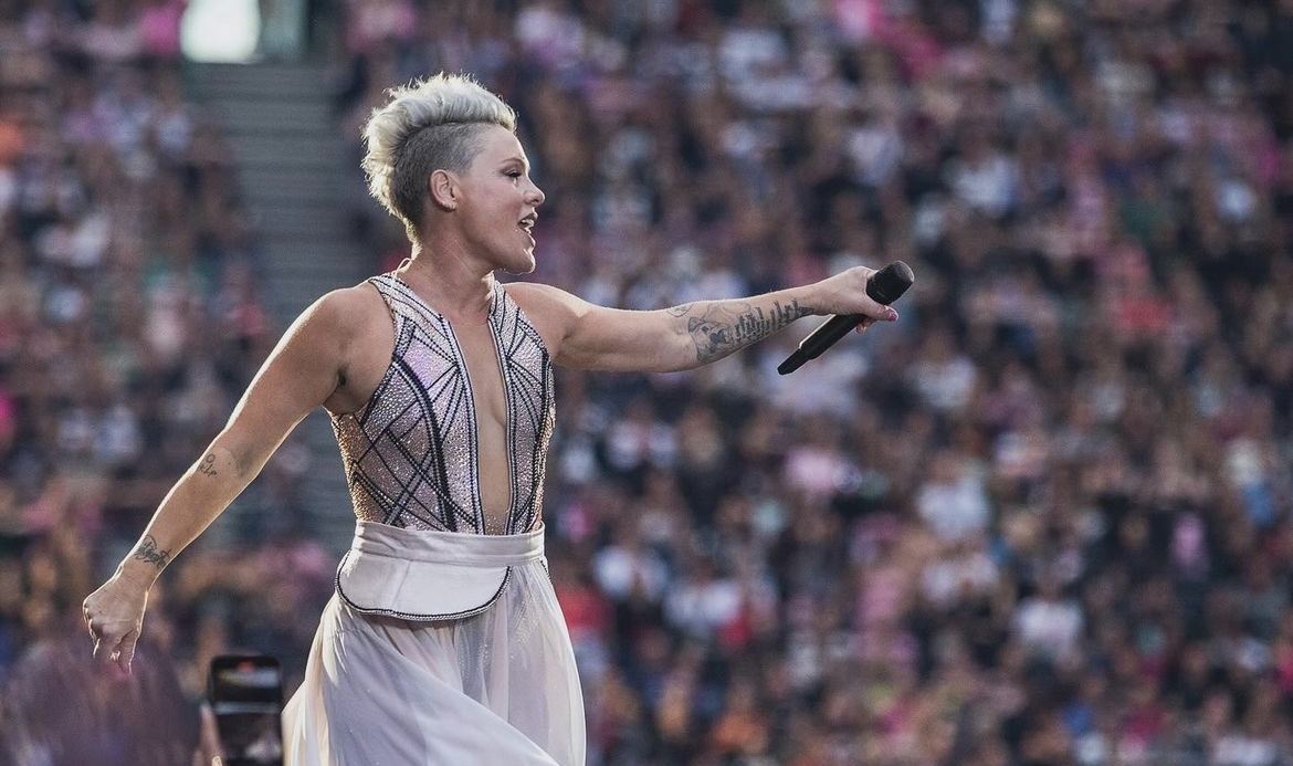 ‘No puedo continuar con el show’ Pink canceló concierto en Suiza por problemas de salud 
