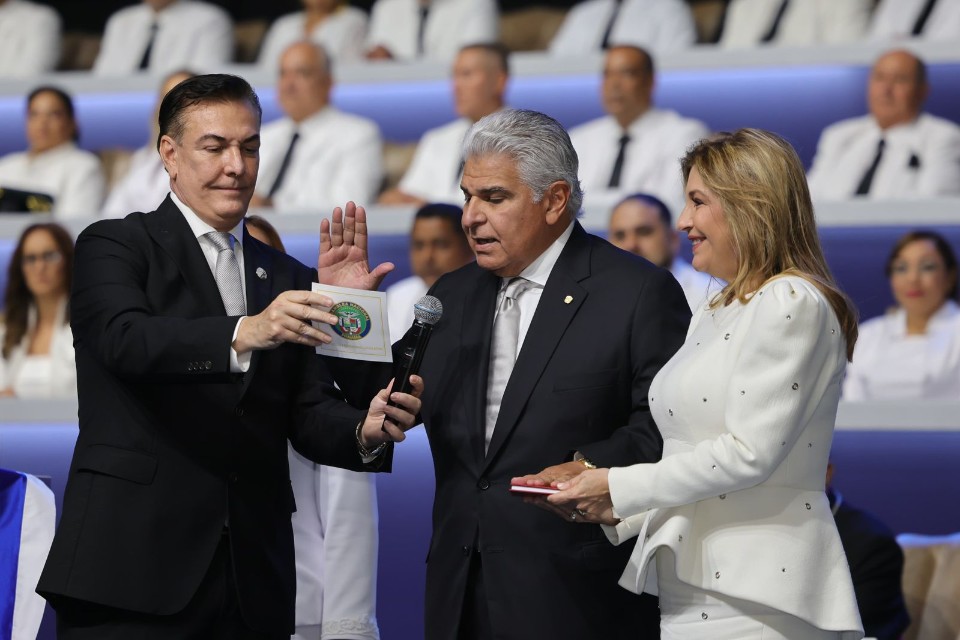 ¡Ahora sí! José Raúl Mulino asume la Presidencia de la República de Panamá 