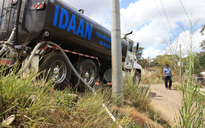 Se agrava el problema del agua potable en barriadas de Vacamonte 