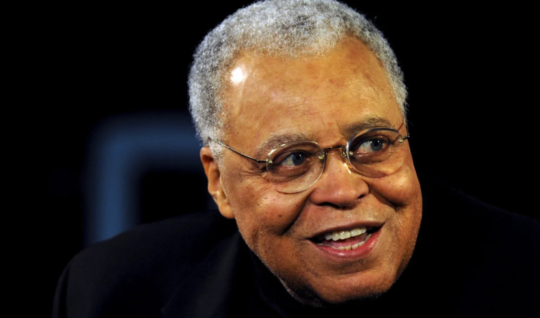 El Empire State Building rinde tributo al fallecido James Earl Jones, la voz de 'Darth Vader' y 'Mufasa' 