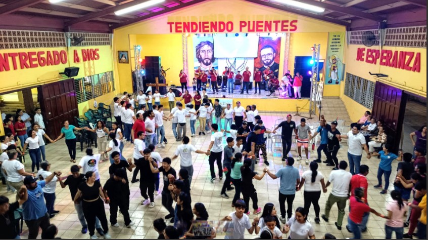 Más de 200 jóvenes de Panamá y Costa Rica participaron de encuentro católico en Chitré 