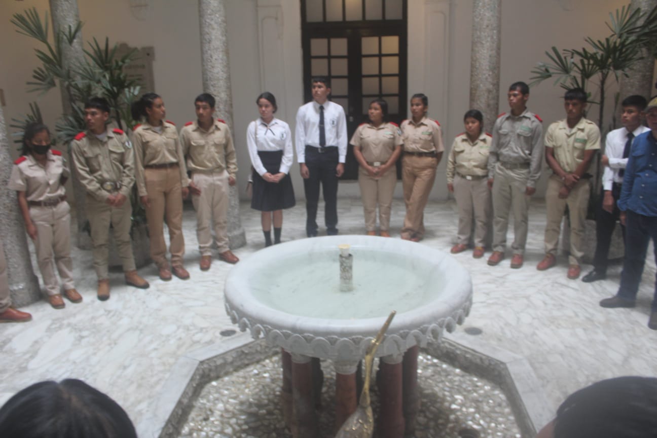 Estudiantes graduandos del IPT Alto de Piedra visitan la Presidencia y Sertv  