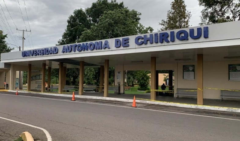 ¡Escándalo! Denuncian millonarios sobresueldos y nepotismo en la Universidad Autónoma de Chiriquí 