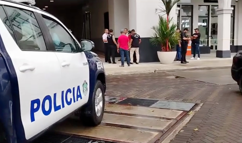 ¡Atraco en La Chorrera! Ladrones se hacen pasar por compradores y roban joyas de oro 