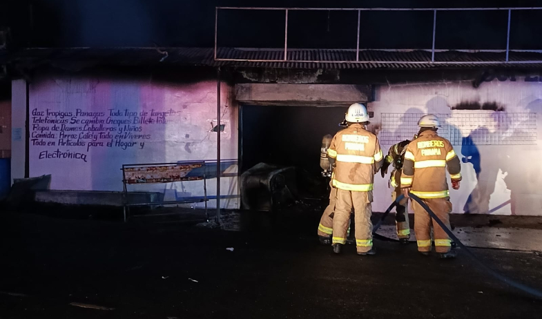 Incendio en almacén deja grandes pérdidas económicas 