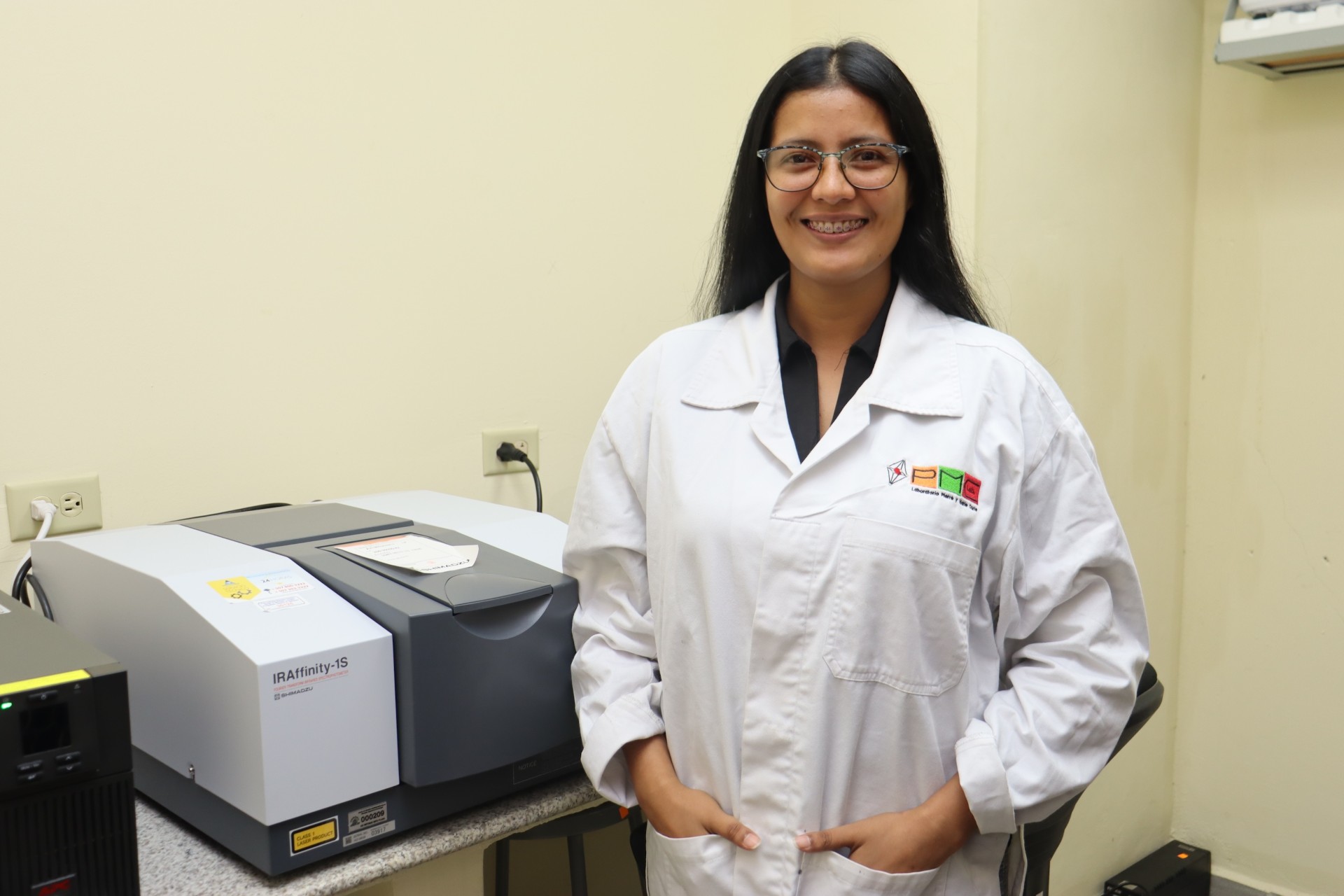 Joven investigadora estudia el potencial de nanoestructuras de óxidos metálicos para la detección de gases de efecto invernadero 