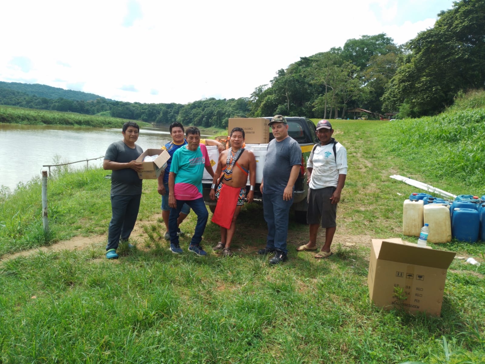 Entregan insumos para mejorar tomas de agua potable en el Lago Alajuela 