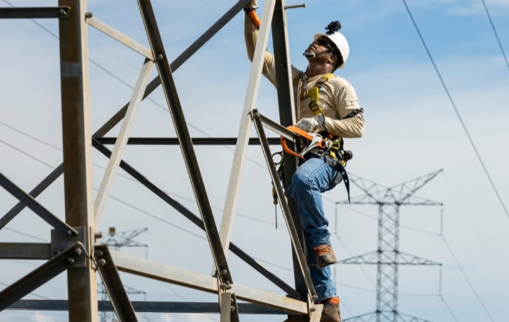 Linieros transmiten fuerza y coraje; hoy celebran su día 