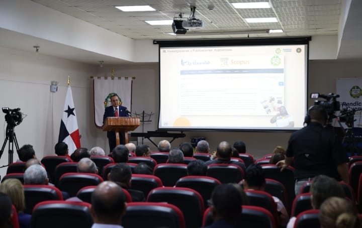 Rector de la Universidad de Panamá rinde cuentas al país 