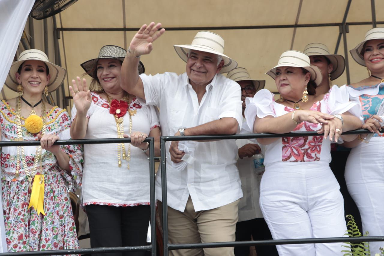 Presidente Mulino asistió al Festival del Sombrero Pintado 