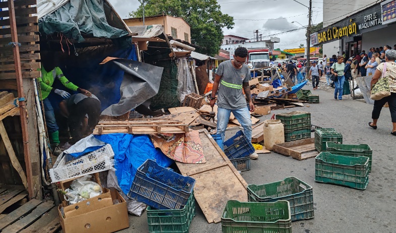 Desalojo en La Chorrera: vendedores informales califican de injusta la medida municipal 