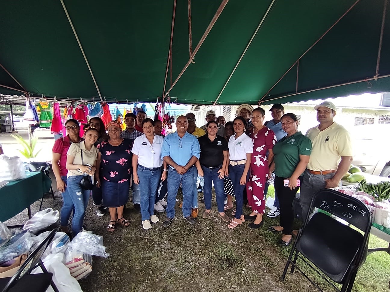 Reconocen a productores su trabajo en el campo 