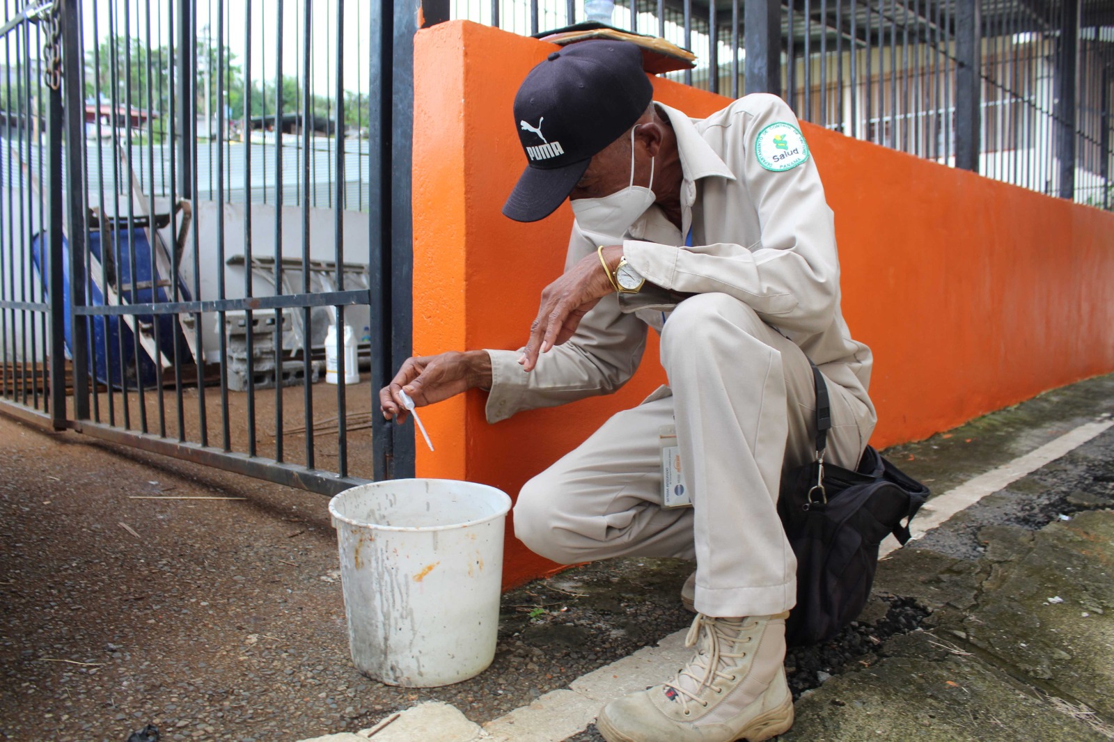 Panamá suma 46 defunciones por dengue; población debe eliminar los criaderos de mosquitos 