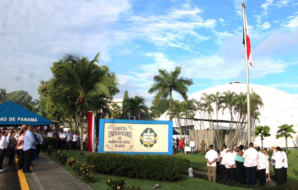 Universidad de Panamá  destaca el 1 de noviembre como símbolo de la soberanía y el compromiso patriótico 