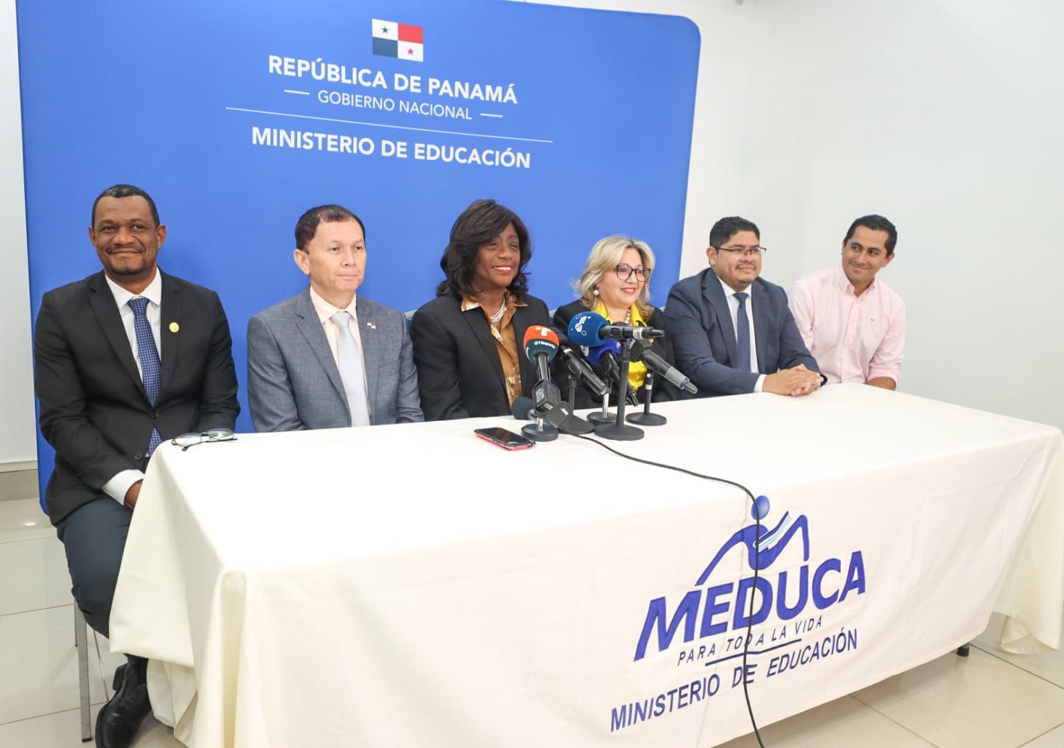 ¡Regresa Maestro Estrella! Docentes y centros educativos recibirán reconocimientos en el Día del Educador Panameño 