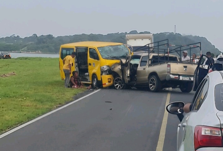 Reportan accidente múltiple en el balneario de Gatún 