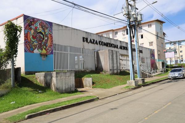 Gerente del BHN efectúa gira de trabajo en Colón 