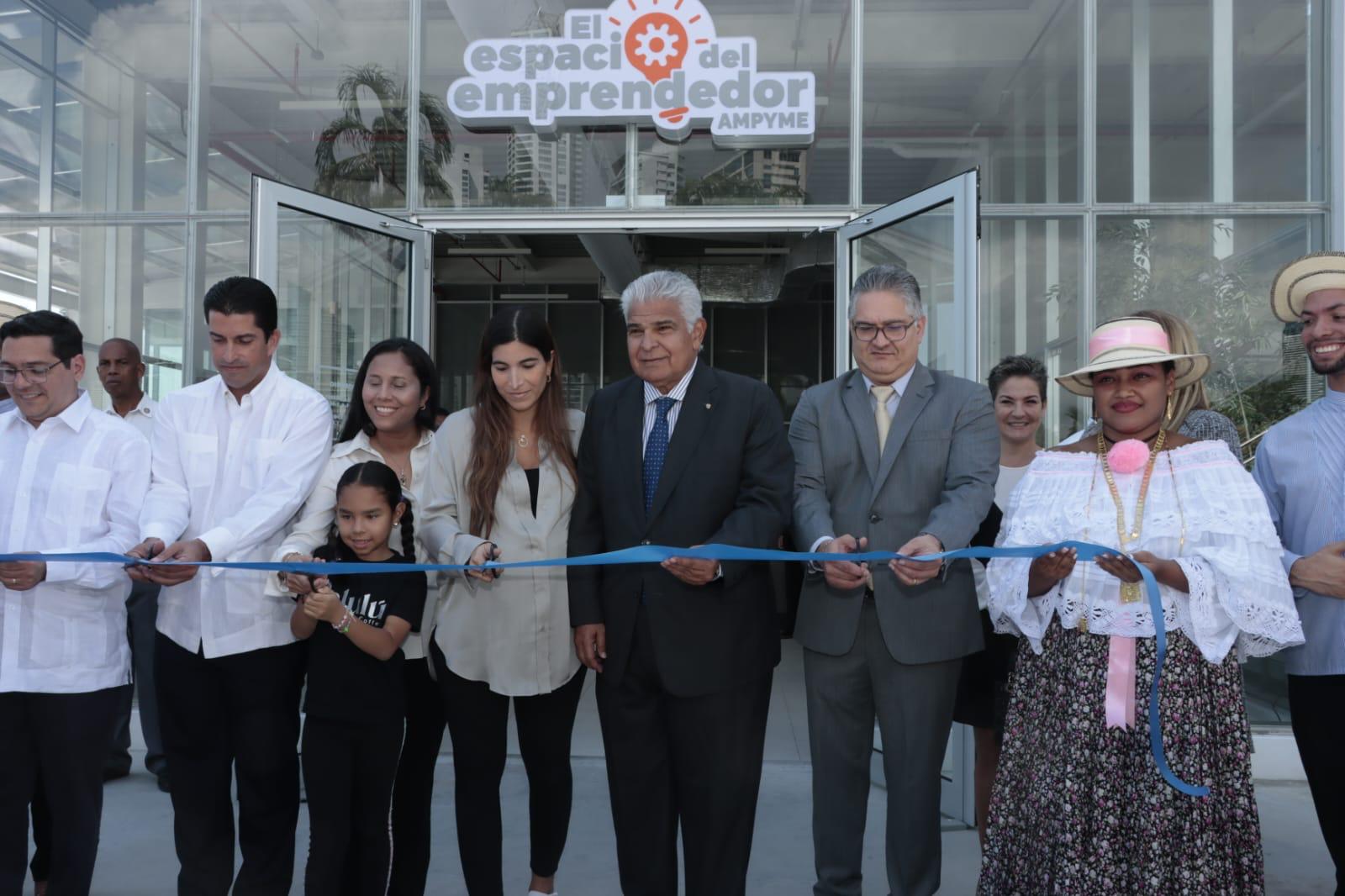 Presidente José Raúl Mulino inaugura el Espacio del Emprendedor 