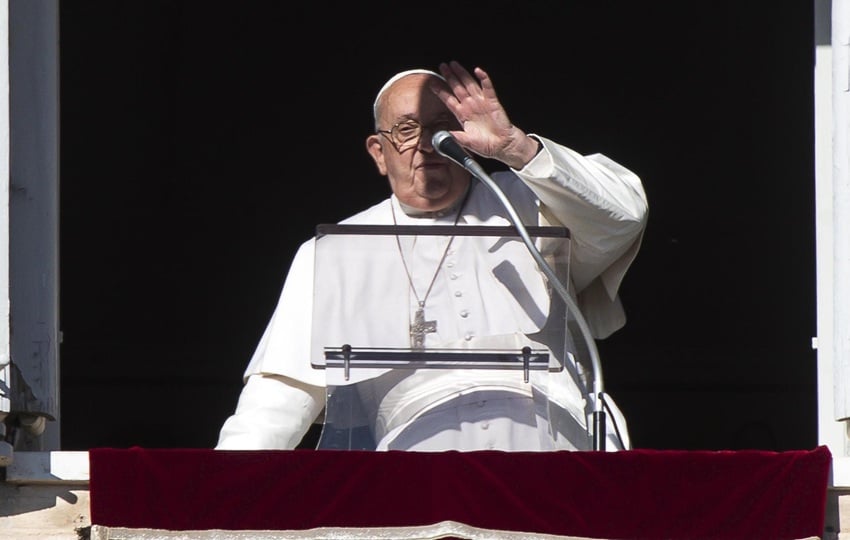 El papa Francisco recomienda a las familias comer juntos, hablar y no estar con el celular 