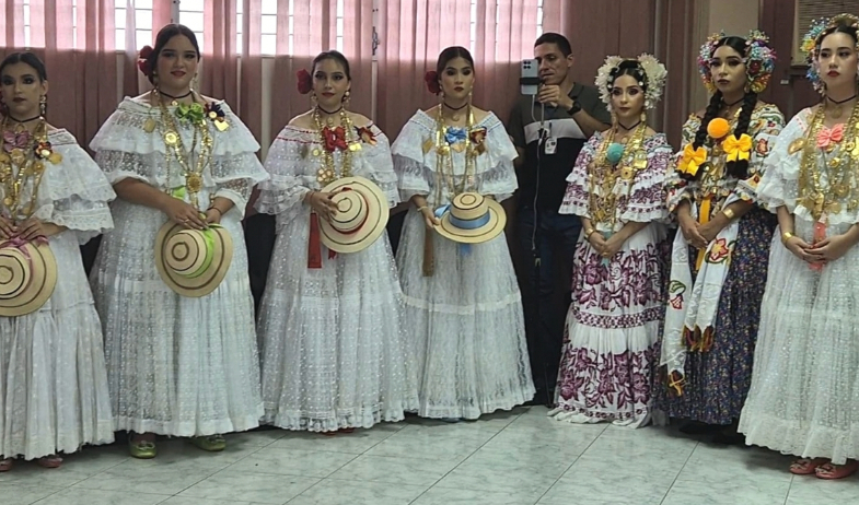 Las Tablas lista para el Desfile de las Mil Polleras 