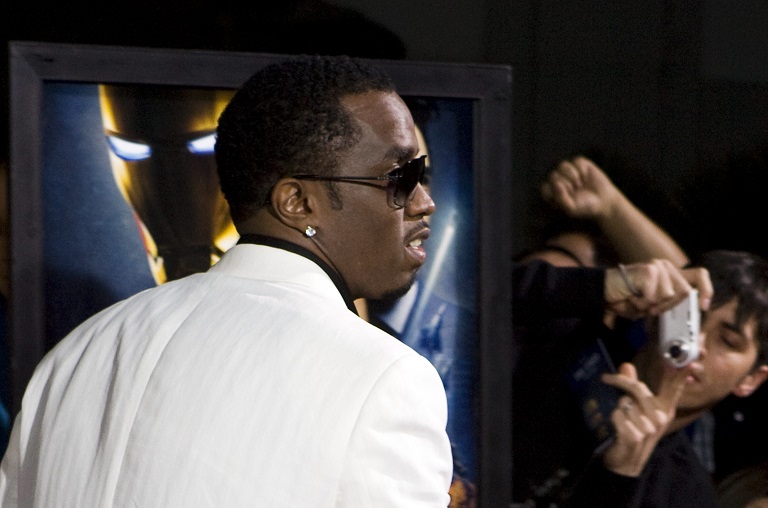 NBC recibe demanda de Diddy por un documental que lo vincula con la muerte de su expareja 