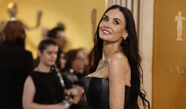 Demi Moore y su 'sustancia', una versión mejorada de actriz comercial encaminada al Óscar 