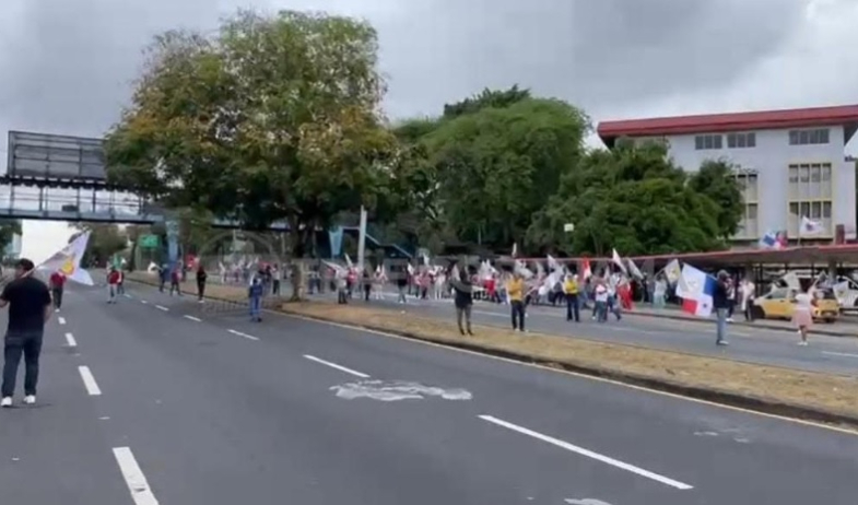 Universidad de Panamá suspende clases en medio de protestas contra la Ley 462 