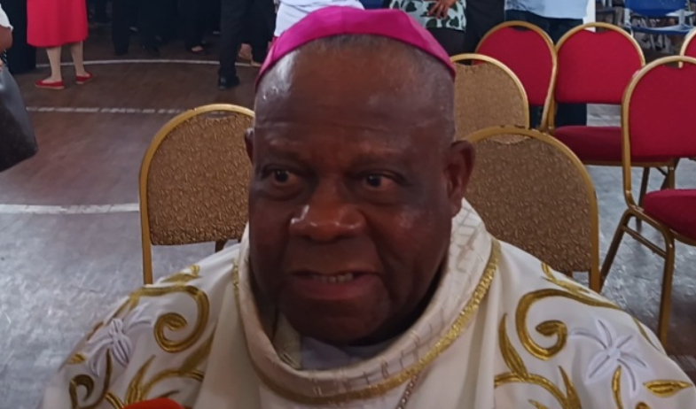 Obispo emérito Óscar Mario Brown hace llamado urgente al diálogo para evitar pérdida del año escolar 