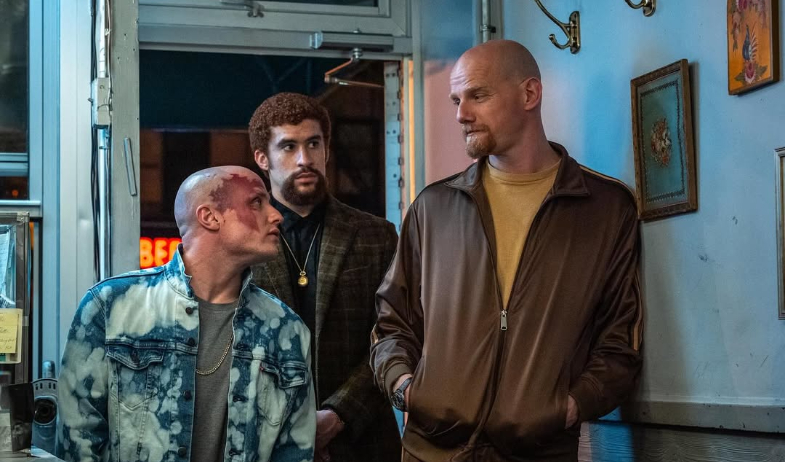 Bad Bunny regresa a la gran pantalla como mafioso en 'Caught Stealing' 