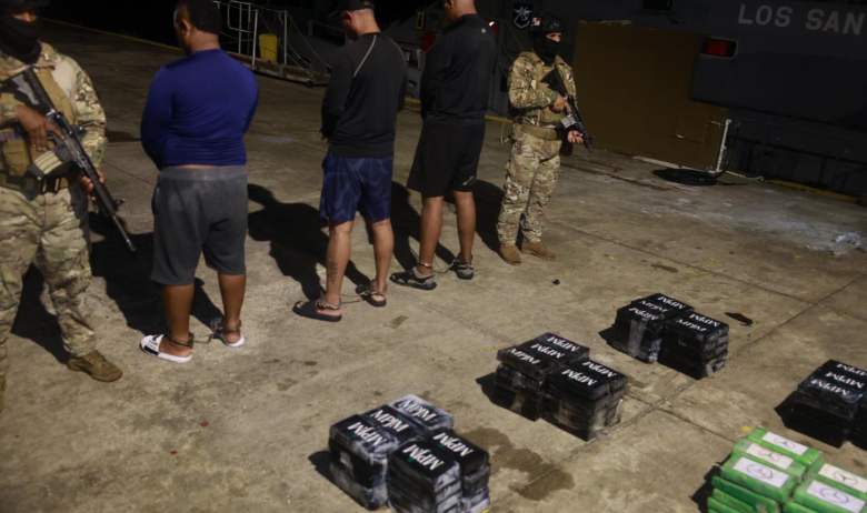 Interceptan embarcación cargada con drogas en Guna Yala  