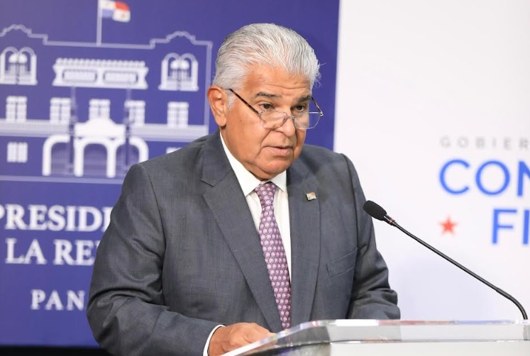 El presidente de Panamá viajará a Colombia para recibir secretaría pro tempore de la AEC 