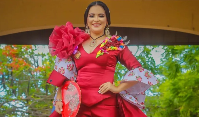 Itzel Bosques Jaramillo, nueva reina del Festival Nacional del Toro Guapo de Antón 