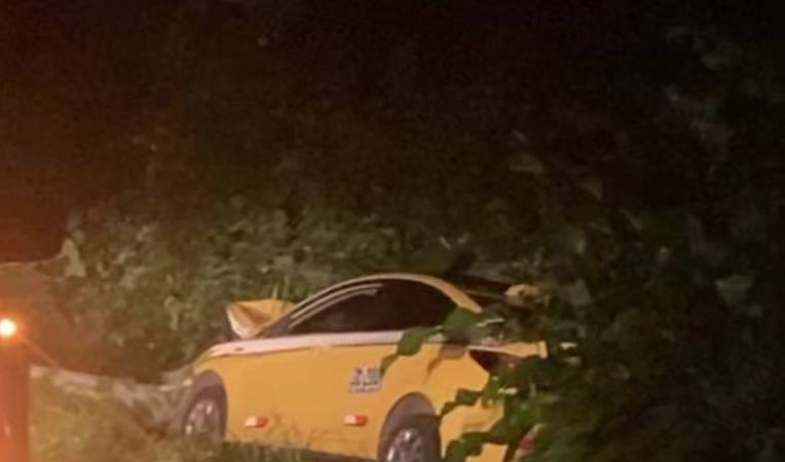 Accidente de taxi deja sin electricidad al corregimiento de Escobal 