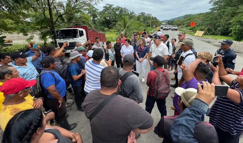 ¡Pérdidas millonarias y miles de empleos en juego! Productores de Bocas del Toro exigen solución a los cierres 
