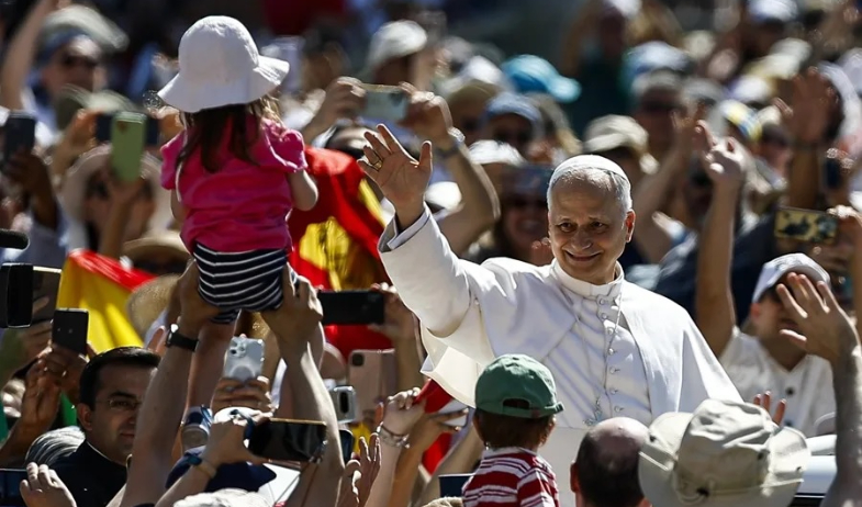 El papa León XIV defiende el matrimonio entre hombre y mujer y critica 'la libertad de quitar vida' 