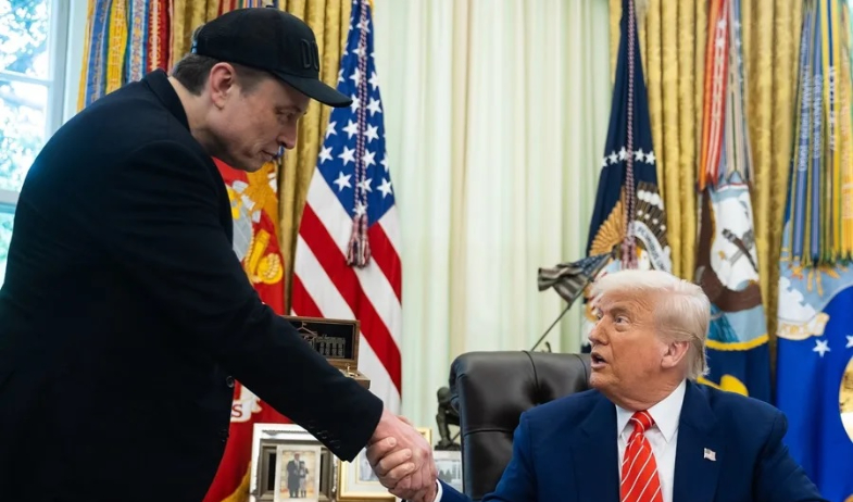 Musk se muestra arrepentido por 'algunas' de las cosas que dijo de Trump 