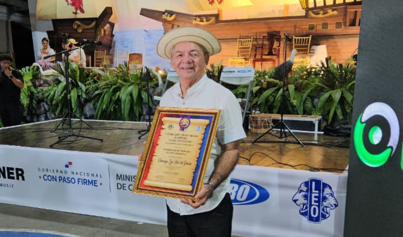 Reconocen a 'Minguito' Sáez por su contribución a la música típica nacional 