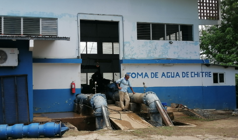 Fuerte crecida del río La Villa afectó planta potabilizadora de Chitré 